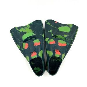 Speedo Elite Training Fins with Green and Orange Design
